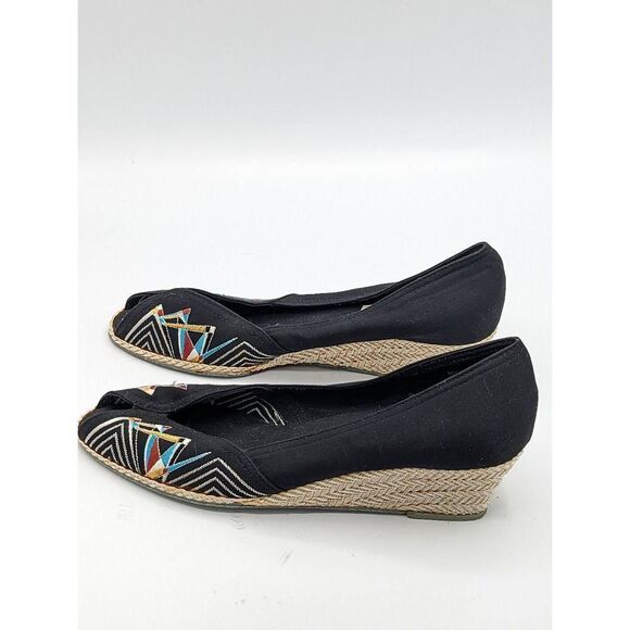 Vintage Apostrophe Wedges 7.5 Southwestern Embroidered Design Peep Toe Shoes Cut - Picture 6 of 9